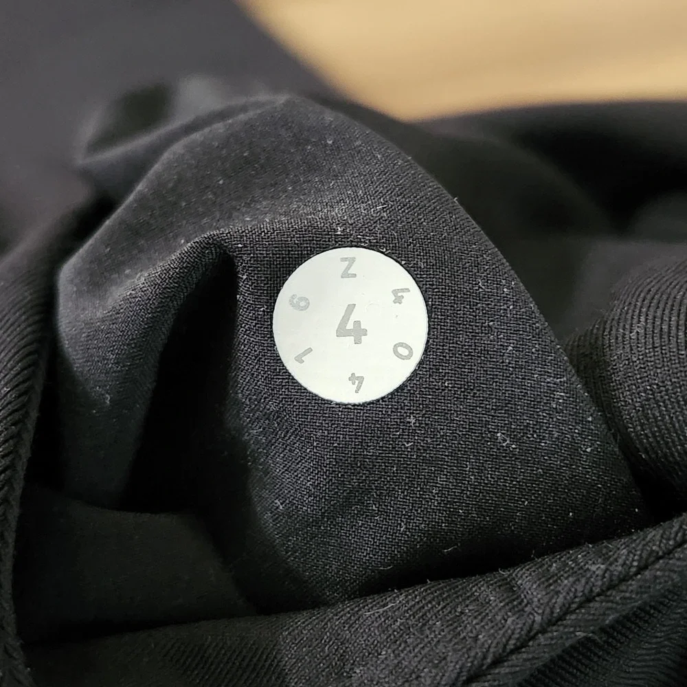 Lululemon Black Pants Slim-Fit Womens Size 4 Drawstring 4-Pocket